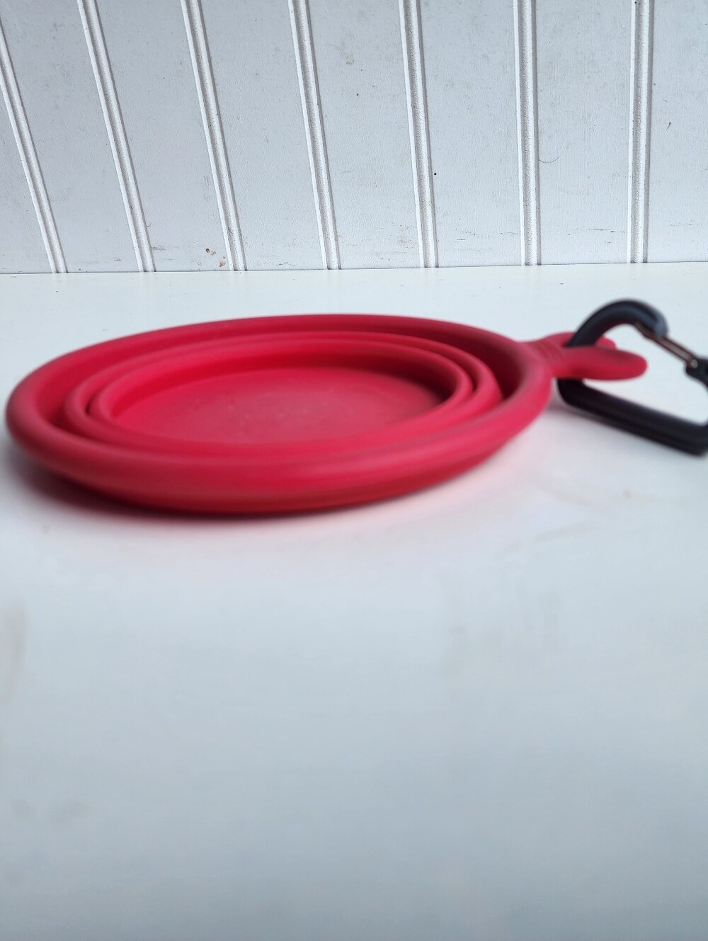 Ruff Wear Portable Dog Treat Poach & Messy Mutts Silicone Travel Water Bowl Red - Picture 6 of 15